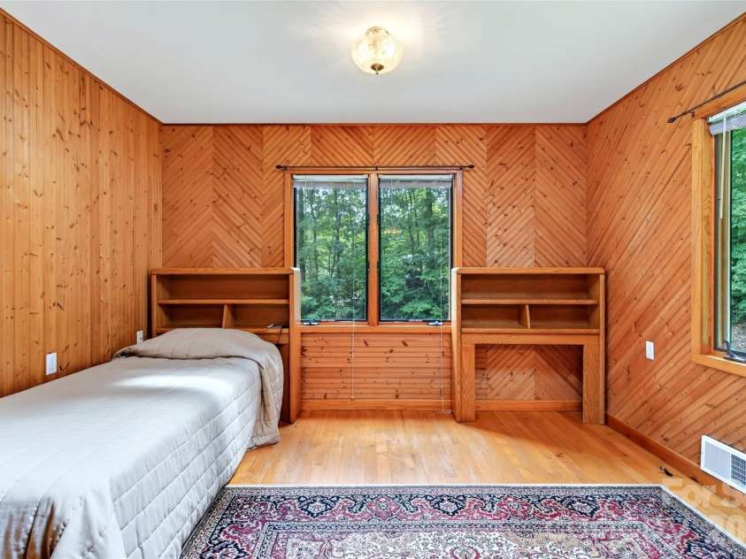 108 Shenandoah Drive, Burnsville, NC 28714.  MLS# CAR4415597, YatesRealty ID 44982. 