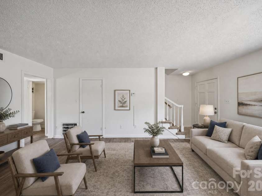 6835 Farmingdale Drive, Charlotte, NC 28212.  MLS# CAR4412722, YatesRealty ID 44983. Staged