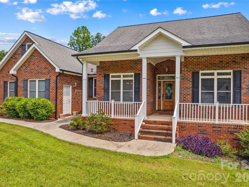 209 Seven Springs Loop, Statesville, NC 28625.  MLS# CAR4415479, YatesRealty ID 44985. 