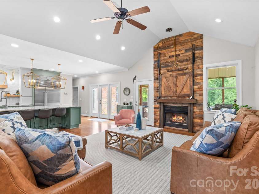 209 Seven Springs Loop, Statesville, NC 28625.  MLS# CAR4415479, YatesRealty ID 44985. 