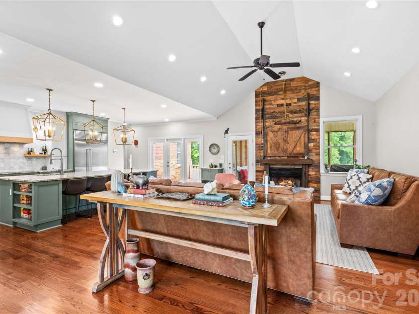 209 Seven Springs Loop, Statesville, NC 28625.  MLS# CAR4415479, YatesRealty ID 44985. 