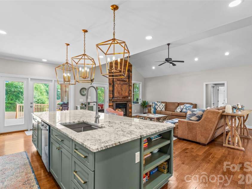 209 Seven Springs Loop, Statesville, NC 28625.  MLS# CAR4415479, YatesRealty ID 44985. 