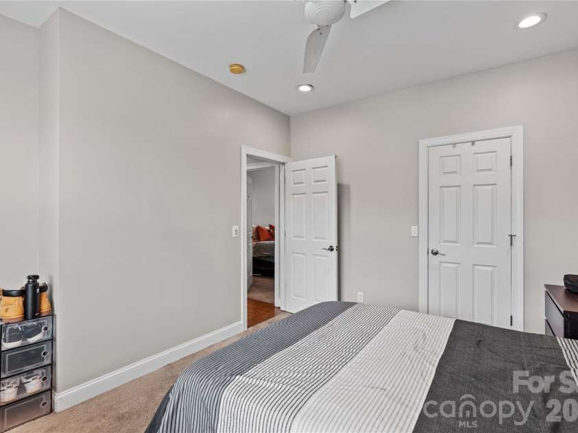 209 Seven Springs Loop, Statesville, NC 28625.  MLS# CAR4415479, YatesRealty ID 44985. 