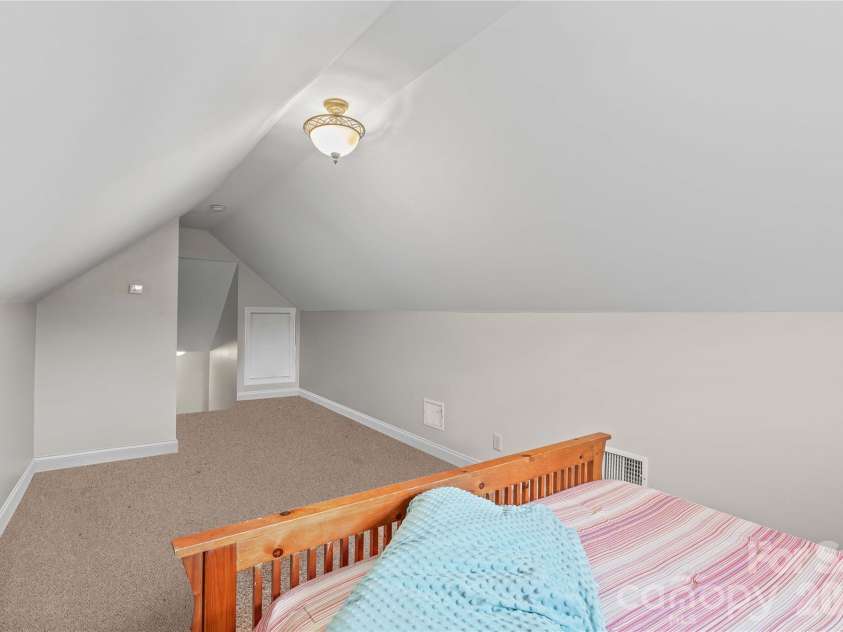 209 Seven Springs Loop, Statesville, NC 28625.  MLS# CAR4415479, YatesRealty ID 44985. 