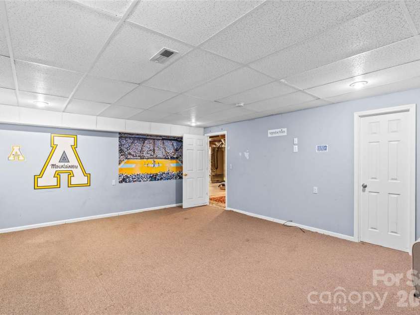 209 Seven Springs Loop, Statesville, NC 28625.  MLS# CAR4415479, YatesRealty ID 44985. 
