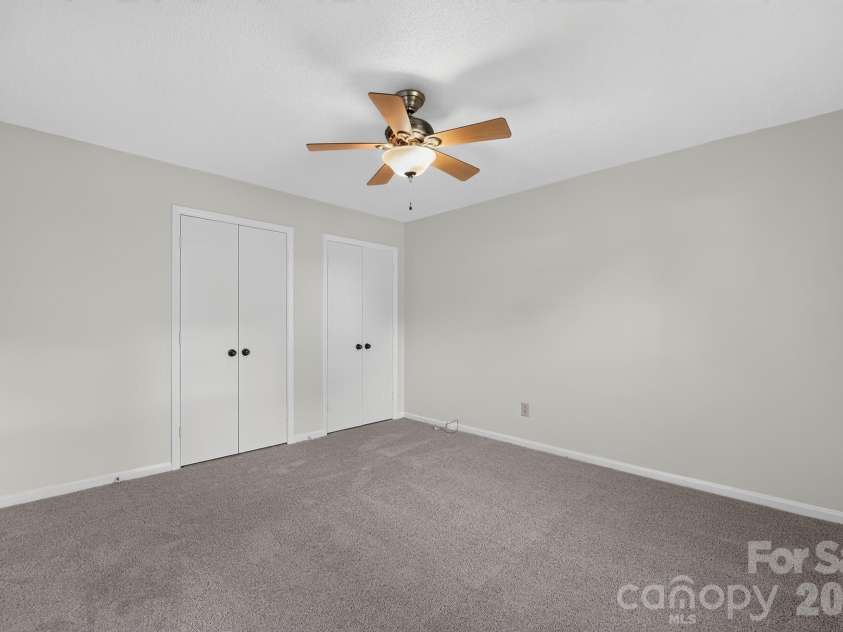 8316 Summerglen Circle, Charlotte, NC 28227.  MLS# CAR4415632, YatesRealty ID 44989. 