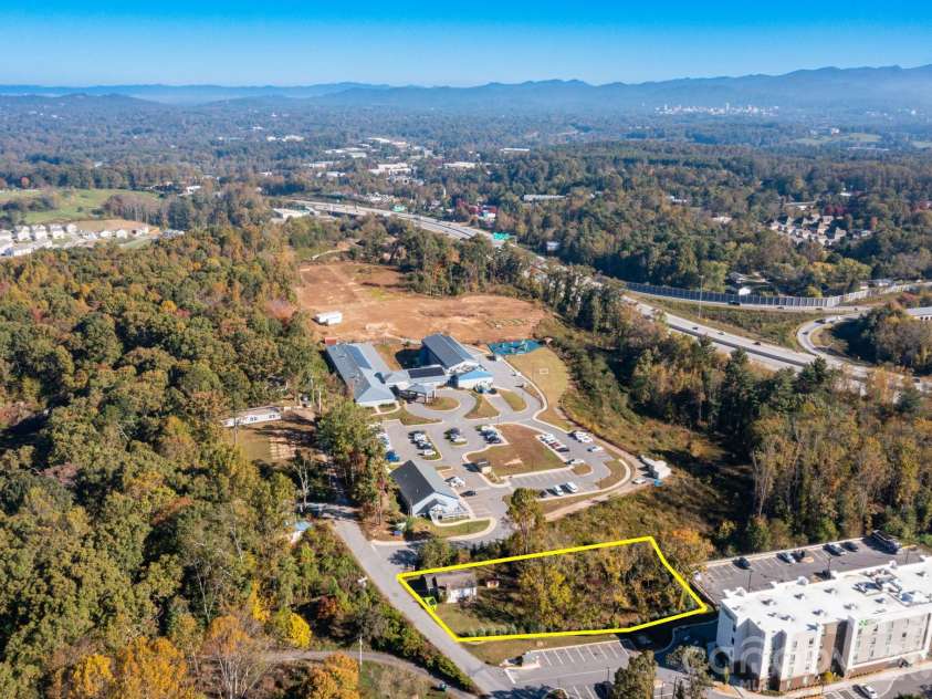 39 Rocky Ridge Road, Asheville, NC 28806.  MLS# CAR4346035, YatesRealty ID 4499. 