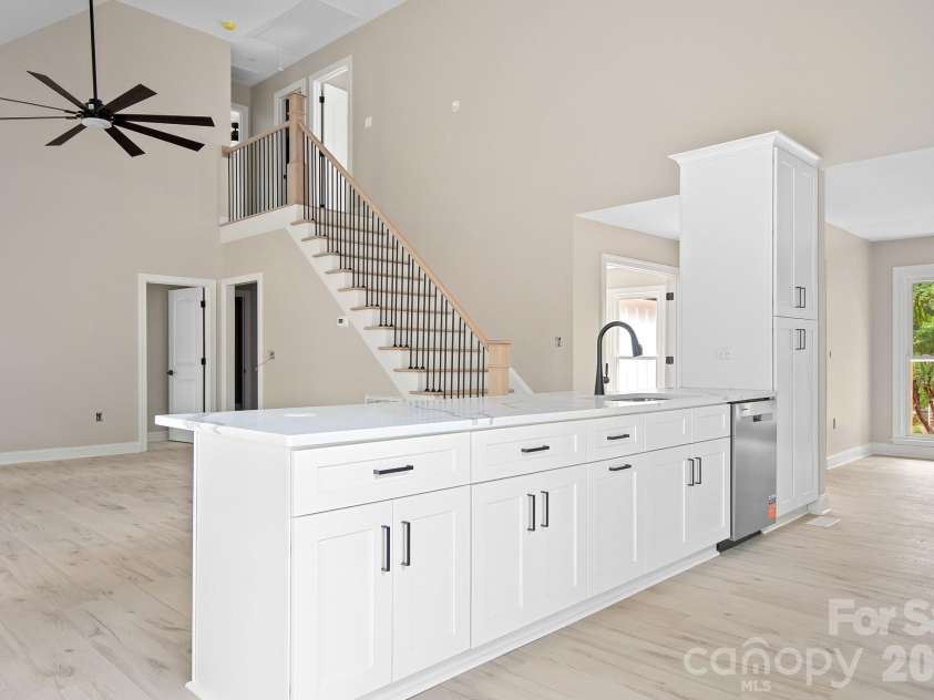 13121 Graymist Drive, Charlotte, NC 28215.  MLS# CAR4412376, YatesRealty ID 44990. 