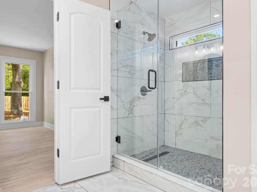 13121 Graymist Drive, Charlotte, NC 28215.  MLS# CAR4412376, YatesRealty ID 44990. 