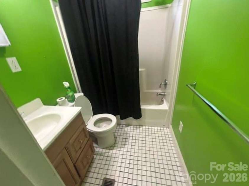 3475 Mount Wesley Church Road, Stony Point, NC 28678.  MLS# CAR4415631, YatesRealty ID 44991. Bathroom