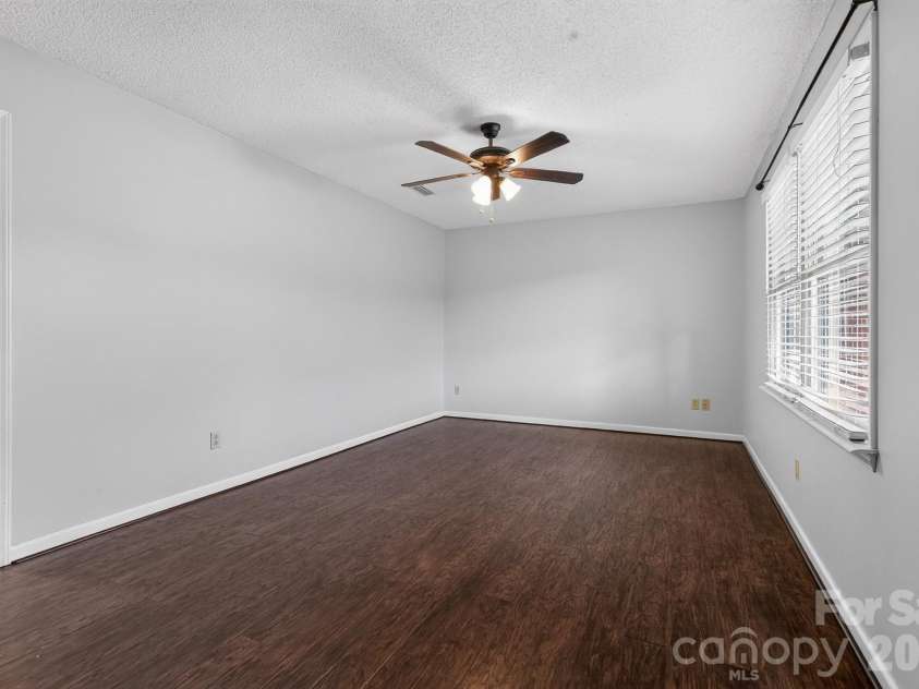 2504 Ashford Drive, Newton, NC 28658.  MLS# CAR4415630, YatesRealty ID 44994. 