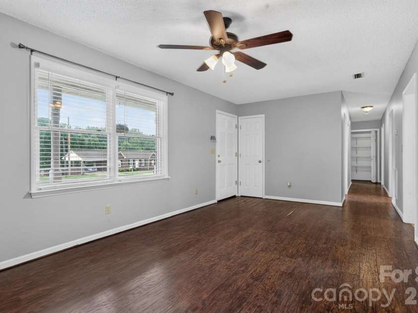 2504 Ashford Drive, Newton, NC 28658.  MLS# CAR4415630, YatesRealty ID 44994. 