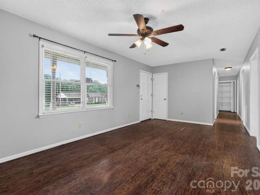 2504 Ashford Drive, Newton, NC 28658.  MLS# CAR4415630, YatesRealty ID 44994. 