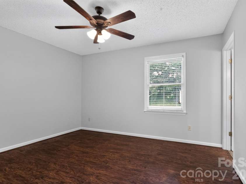 2504 Ashford Drive, Newton, NC 28658.  MLS# CAR4415630, YatesRealty ID 44994. 
