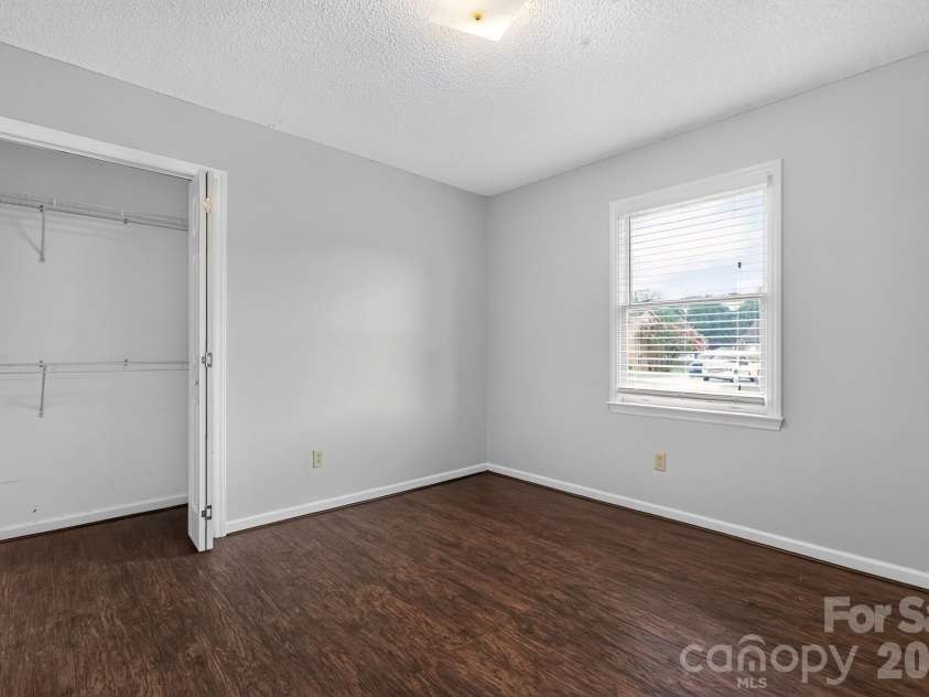 2504 Ashford Drive, Newton, NC 28658.  MLS# CAR4415630, YatesRealty ID 44994. 