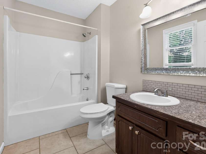 2504 Ashford Drive, Newton, NC 28658.  MLS# CAR4415630, YatesRealty ID 44994. 