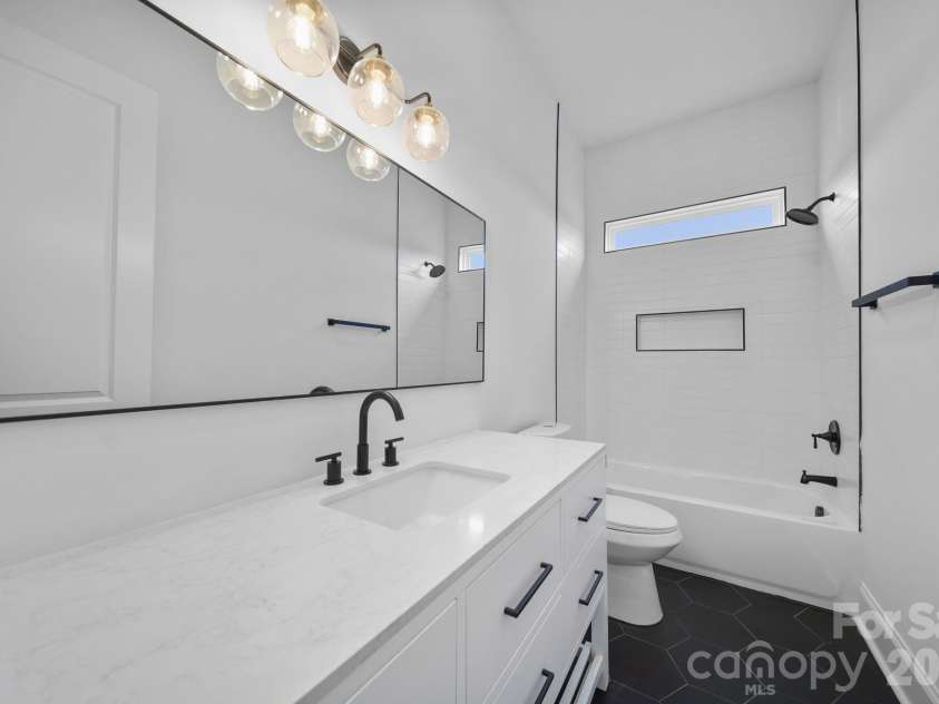 123 Trinity Court, Salisbury, NC 28147.  MLS# CAR4414964, YatesRealty ID 44995. Full Guest Bath with Custom Tile