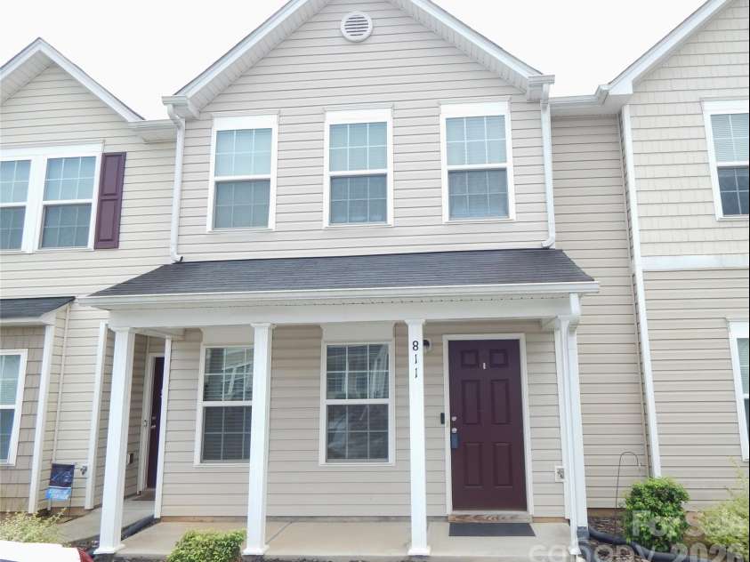 811 Chevelle Drive, Statesville, NC 28677.  MLS# CAR4415422, YatesRealty ID 44996. 
