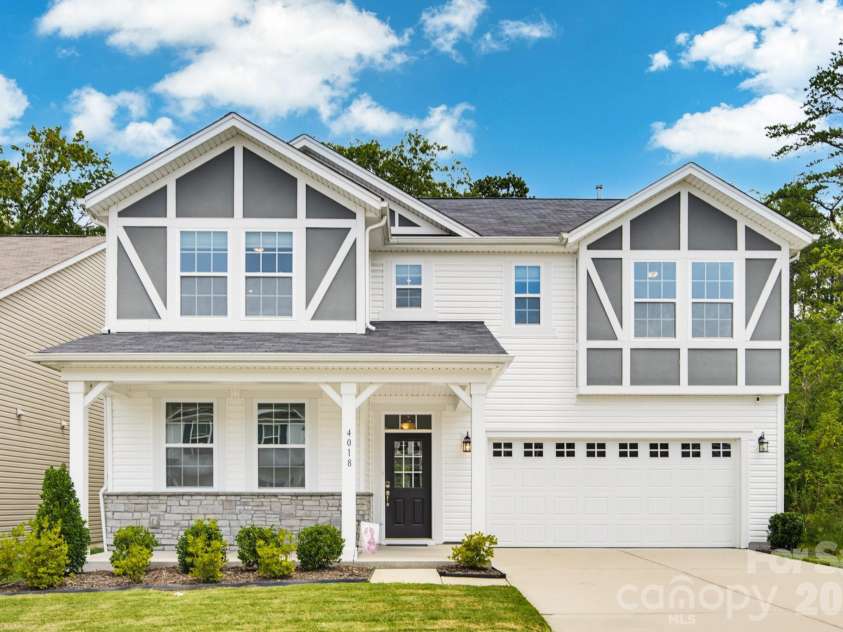 4018 Matindale Way, Charlotte, NC 28216.  MLS# CAR4413141, YatesRealty ID 44997. 