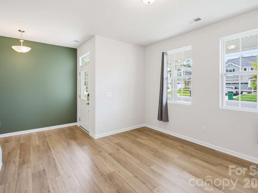 4018 Matindale Way, Charlotte, NC 28216.  MLS# CAR4413141, YatesRealty ID 44997. 