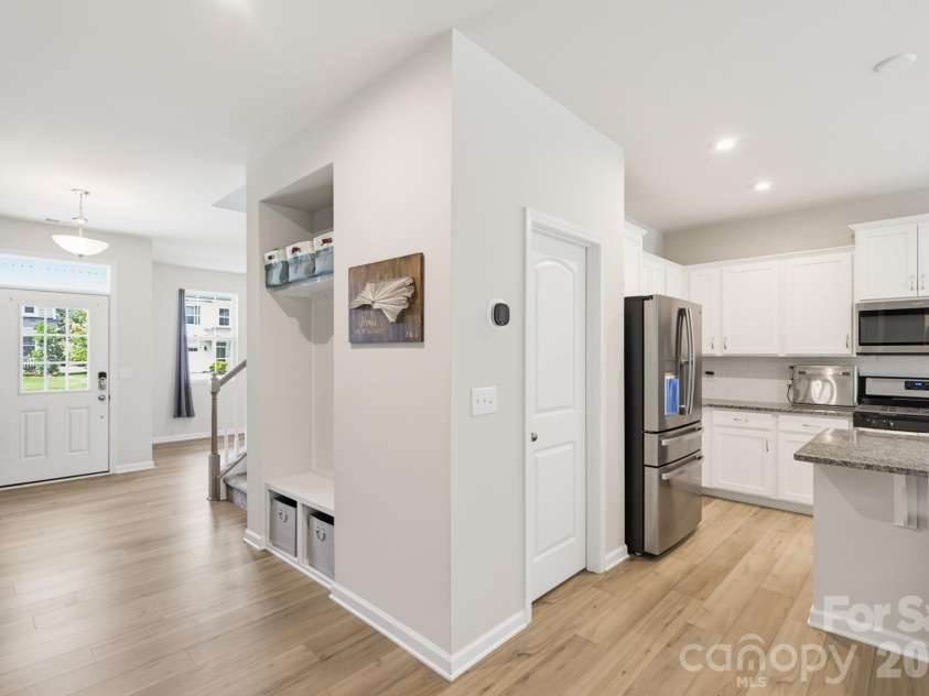 4018 Matindale Way, Charlotte, NC 28216.  MLS# CAR4413141, YatesRealty ID 44997. 
