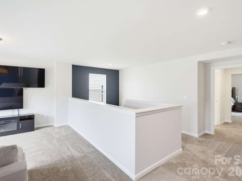 4018 Matindale Way, Charlotte, NC 28216.  MLS# CAR4413141, YatesRealty ID 44997. 