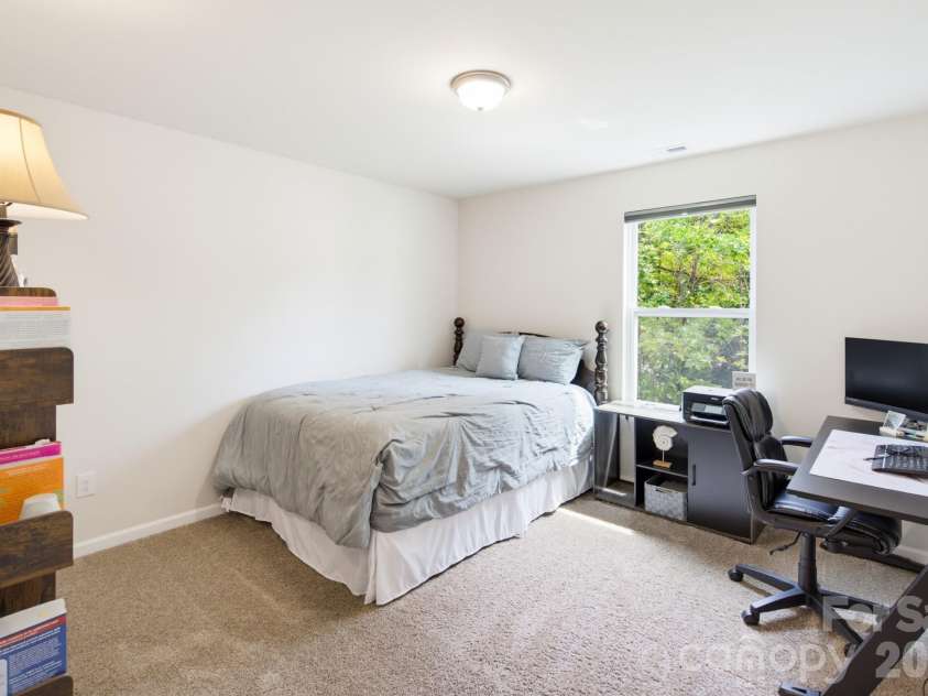 4018 Matindale Way, Charlotte, NC 28216.  MLS# CAR4413141, YatesRealty ID 44997. 