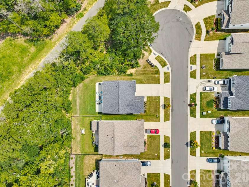 4018 Matindale Way, Charlotte, NC 28216.  MLS# CAR4413141, YatesRealty ID 44997. 