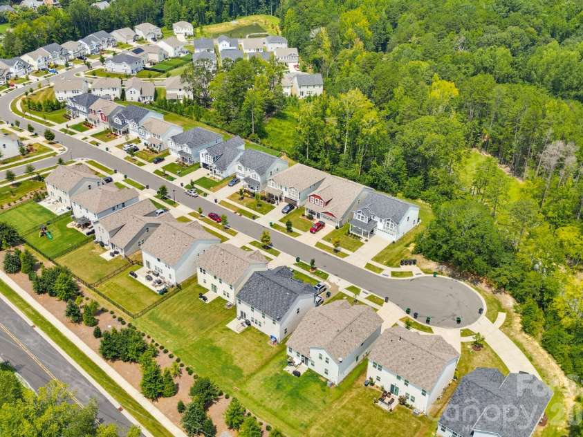 4018 Matindale Way, Charlotte, NC 28216.  MLS# CAR4413141, YatesRealty ID 44997. 
