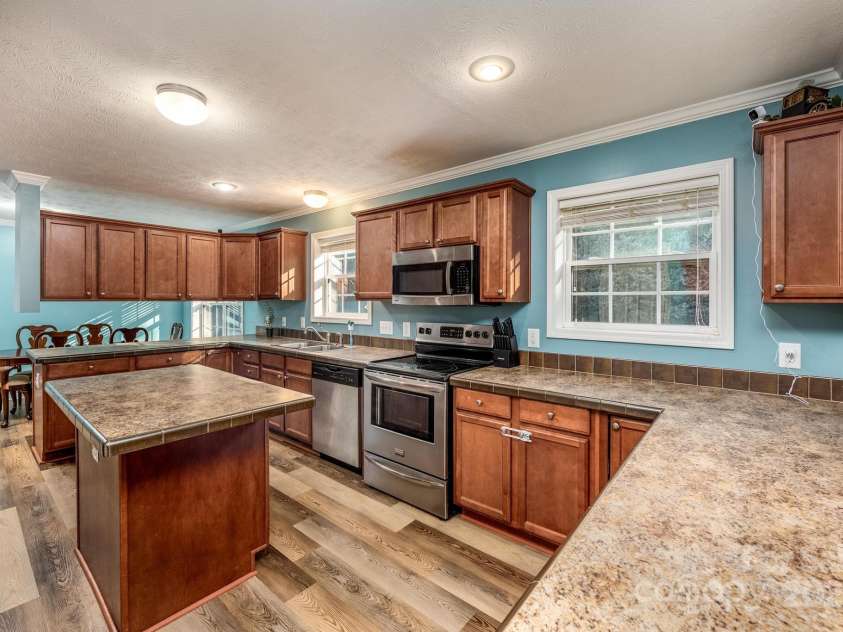 114 Harness Lane, Mocksville, NC 27028.  MLS# CAR4300524, YatesRealty ID 45. Gourmet Kitchen w/Island