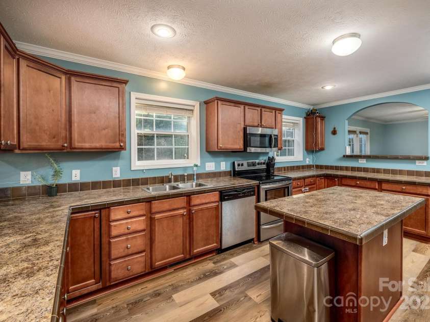 114 Harness Lane, Mocksville, NC 27028.  MLS# CAR4300524, YatesRealty ID 45. Kitchen w/Passthrough to Dining Area