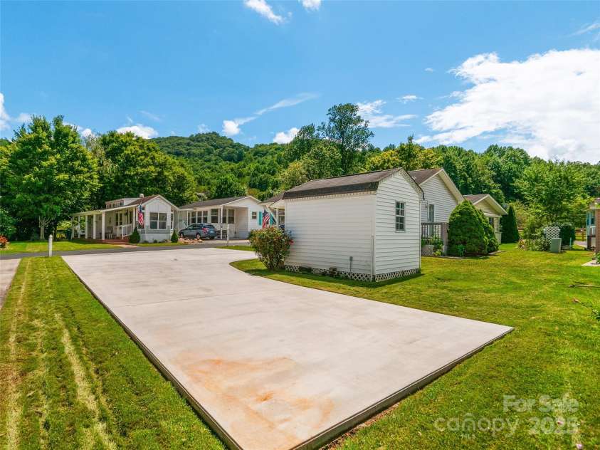 158 & 161 Summer Place Drive, Waynesville, NC 28785.  MLS# CAR4293767, YatesRealty ID 45. 