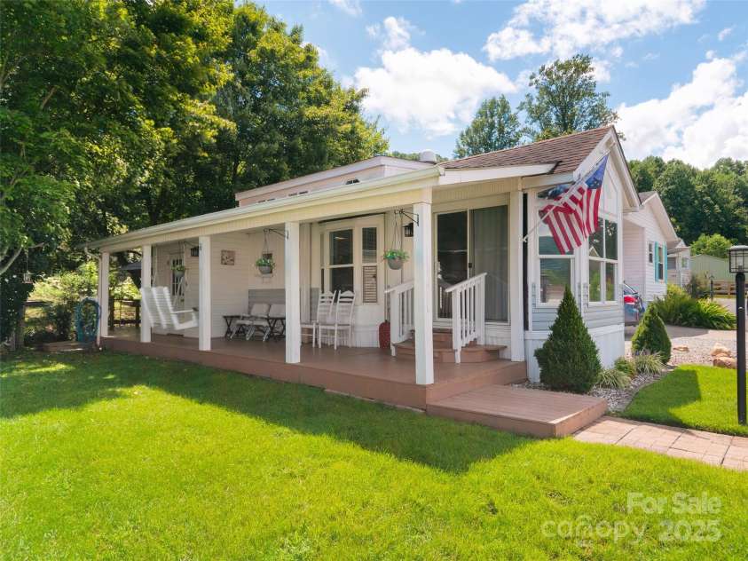 158 & 161 Summer Place Drive, Waynesville, NC 28785.  MLS# CAR4293767, YatesRealty ID 45. 