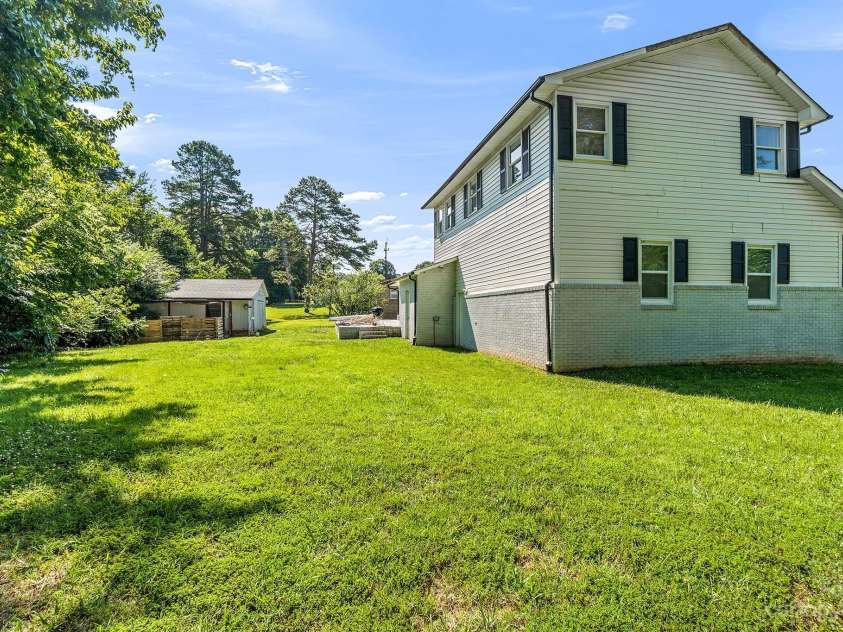 525 Kelly Avenue, Mooresville, NC 28115.  MLS# CAR4046291, YatesRealty ID 45. 