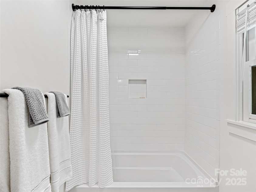 412 Cherokee Trace, Lake Toxaway, NC 28747.  MLS# CAR4312888, YatesRealty ID 450. 