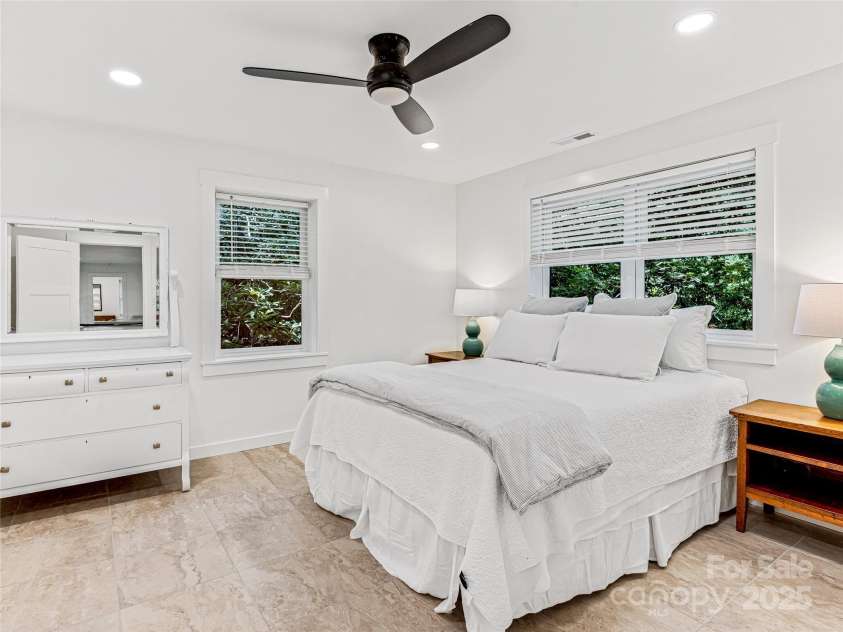 412 Cherokee Trace, Lake Toxaway, NC 28747.  MLS# CAR4312888, YatesRealty ID 450. 