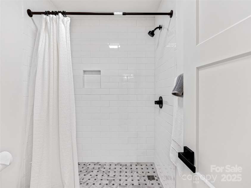 412 Cherokee Trace, Lake Toxaway, NC 28747.  MLS# CAR4312888, YatesRealty ID 450. 