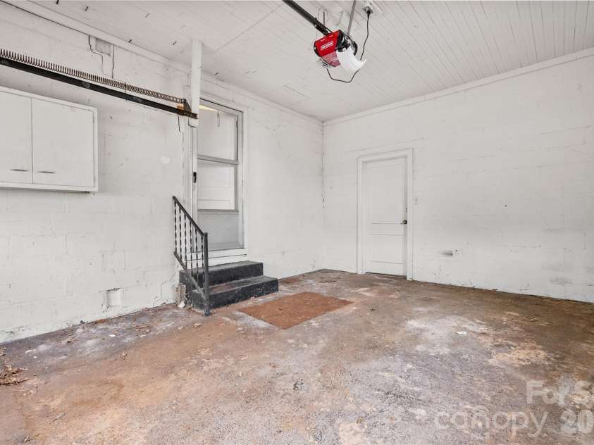 474 Main Street, Mars Hill, NC 28754.  MLS# CAR4343088, YatesRealty ID 4500. 