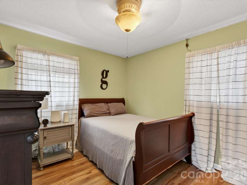 1172 Rainbow Circle, Catawba, SC 29704.  MLS# CAR4387808, YatesRealty ID 45000. 2nd bedroom