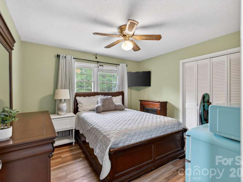 1172 Rainbow Circle, Catawba, SC 29704.  MLS# CAR4387808, YatesRealty ID 45000. 3rd bedroom
