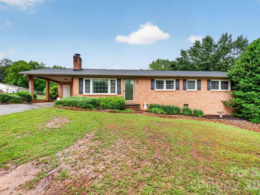 1172 Rainbow Circle, Catawba, SC 29704.  MLS# CAR4387808, YatesRealty ID 45000. Front View