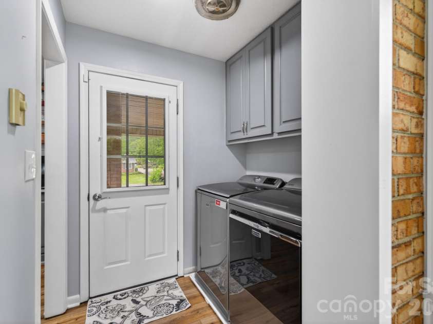 1172 Rainbow Circle, Catawba, SC 29704.  MLS# CAR4387808, YatesRealty ID 45000. Laundry