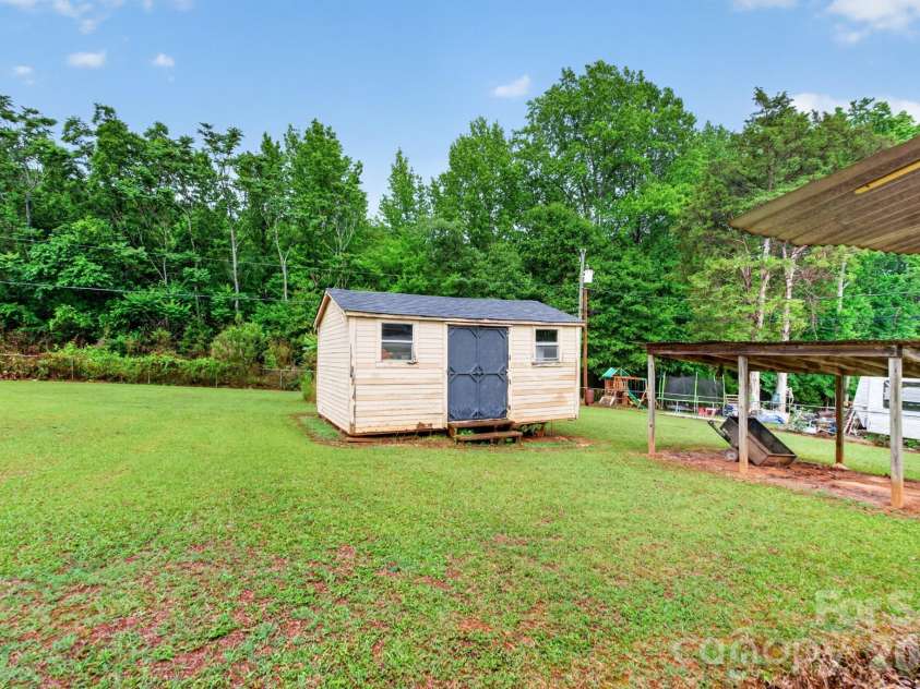 1172 Rainbow Circle, Catawba, SC 29704.  MLS# CAR4387808, YatesRealty ID 45000. Outbuilding