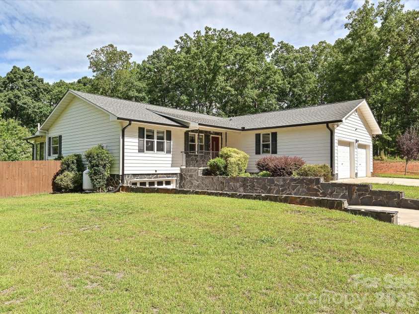 511 Manchester Road, Mount Gilead, NC 27306.  MLS# CAR4406596, YatesRealty ID 45001. 