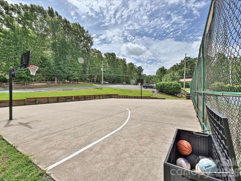 511 Manchester Road, Mount Gilead, NC 27306.  MLS# CAR4406596, YatesRealty ID 45001. 