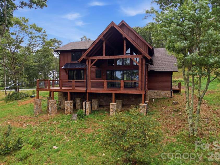 761 Foxfire Drive, Banner Elk, NC 28604.  MLS# CAR4415541, YatesRealty ID 45002. 