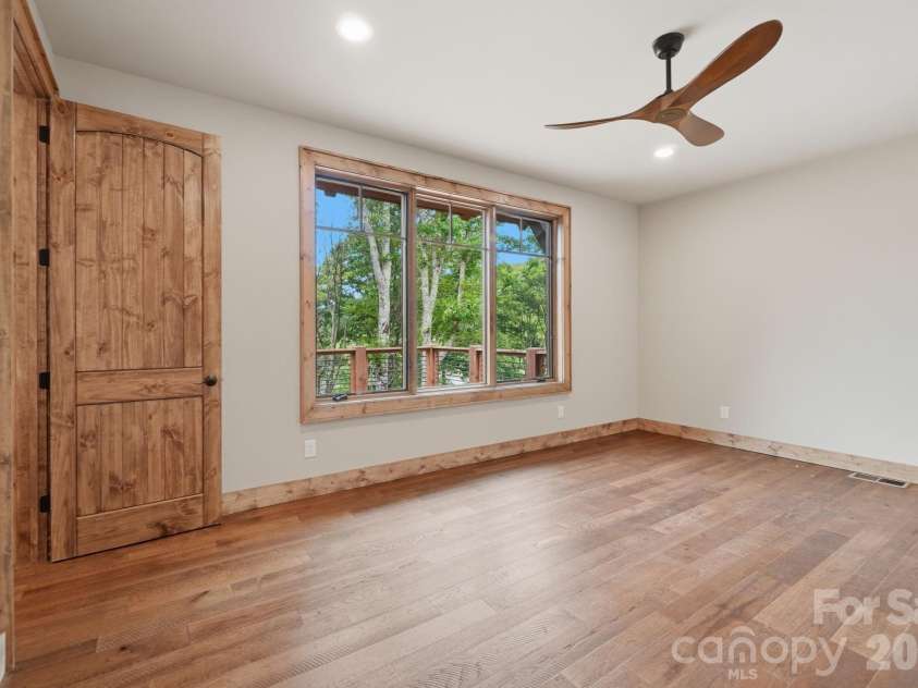 761 Foxfire Drive, Banner Elk, NC 28604.  MLS# CAR4415541, YatesRealty ID 45002. Owner’s retreat designed for privacy with a bright, comfortable layout.