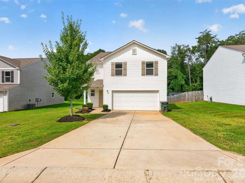 1475 Cannan Mountain Drive, Newton, NC 28658.  MLS# CAR4403589, YatesRealty ID 45004. 
