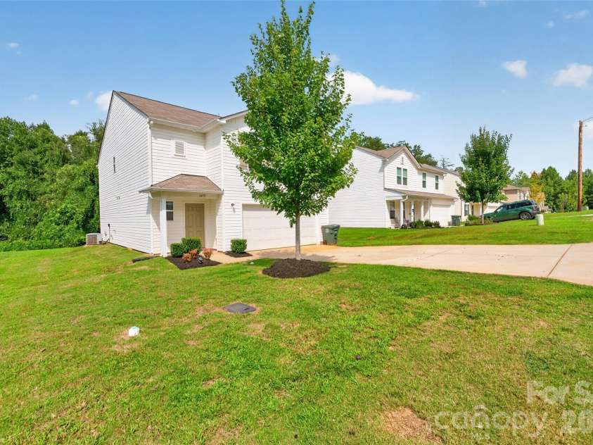 1475 Cannan Mountain Drive, Newton, NC 28658.  MLS# CAR4403589, YatesRealty ID 45004. 