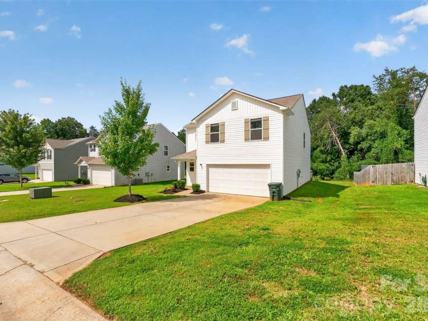 1475 Cannan Mountain Drive, Newton, NC 28658.  MLS# CAR4403589, YatesRealty ID 45004. 